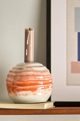 Kandelaar aardewerk oranje Paula 10cm van Bloomingville, toegepast in een sfeervolle interieursetting