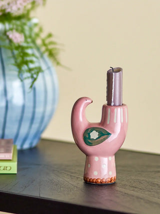 Kandelaar aardewerk roze Trudy 12cm van Bloomingville, toegepast in een sfeervolle interieursetting