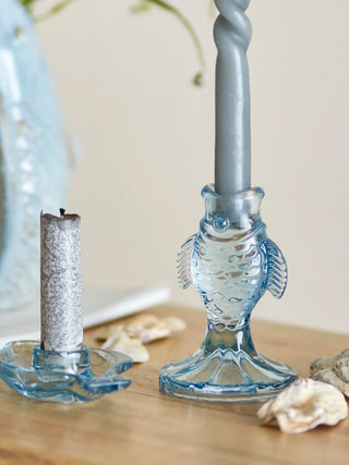 Kandelaar glas blauw Linley set van 2 van Bloomingville, toegepast in een sfeervolle interieursetting