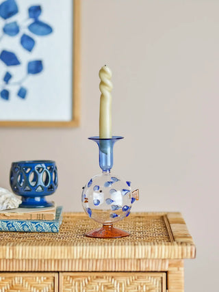 Kandelaar glas blauw Phila 11cm van Bloomingville, aan de achterzijde met afwerking zichtbaar