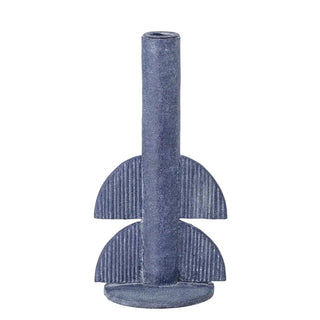Kandelaar polyresin blauw Bess 22cm van Bloomingville, aan de achterzijde met afwerking zichtbaar