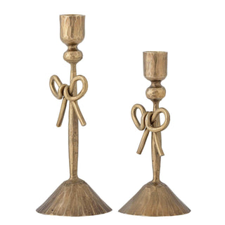 Kandelaars metaal Brass Arc - set van 2 van Bloomingville, schuin bekeken met vorm en afwerking zichtbaar