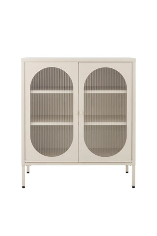 Kast metaal nature Salvo 90cm van Bloomingville, met stof en structuur van dichtbij zichtbaar