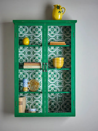 Kast vurenhout groen Hazem 81x122cm van Bloomingville, toegepast in een sfeervolle interieursetting