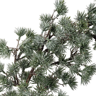 Kerstkrans kunstbloemen groen 50cm van Bloomingville, van dichtbij met materiaal en afwerking zichtbaar