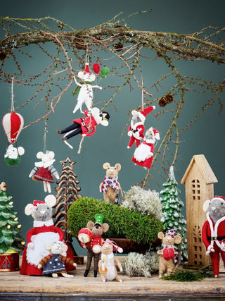 Kerstornament wol multi Peo 9x13cm van Bloomingville, in een gestileerde productopstelling