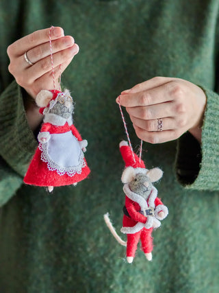 Kerstornament wol rood Peo van Bloomingville, toegepast in een sfeervolle interieursetting