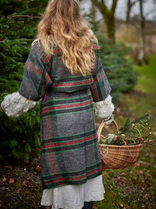 Kimono geüpcycled grijs Rieti van Bloomingville, toegepast in een sfeervolle interieursetting