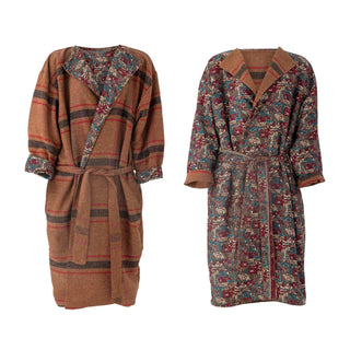 Kimono jas upcycled bruin rieti van Bloomingville, schuin bekeken met vorm en afwerking zichtbaar