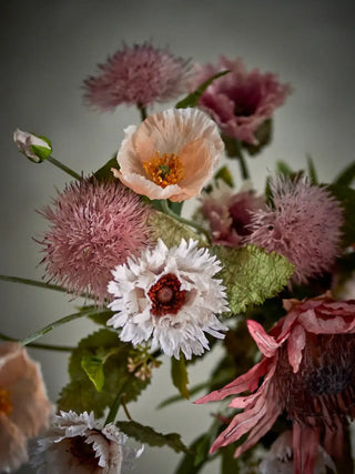 Kunstboeket roze Dust Bouquet van Bloomingville, in een gestileerde detailopstelling