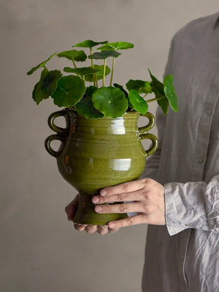 Kunstplant Copper Plant groen 30cm van Bloomingville, toegepast in een sfeervolle interieursetting