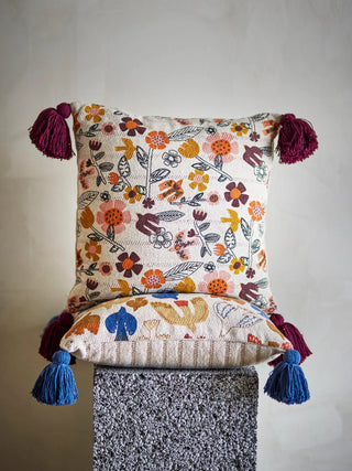 Kussen katoen multi Vivielle 45x45cm van Bloomingville, toegepast in een sfeervolle interieursetting
