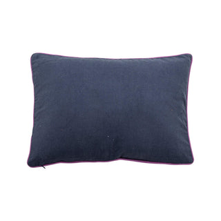 Kussen katoen multicolor Polivia 35×50 cm van Bloomingville, van opzij met vorm en afwerking zichtbaar