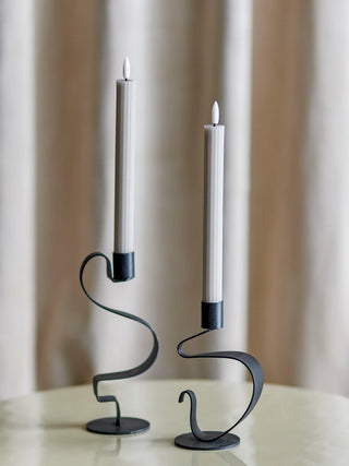 LED kaarsen naturel Ponza 24cm - set van 2 van Bloomingville, in een gestileerde detailopstelling