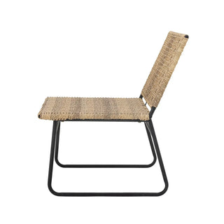 Lounge chair polyrattan nature Vallone van Bloomingville, schuin bekeken met vorm en afwerking zichtbaar