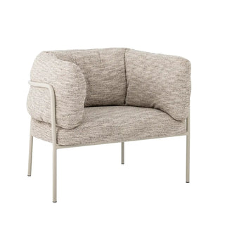 Loungefauteuil beige karel 80cm van Bloomingville, aan de achterzijde met constructie zichtbaar