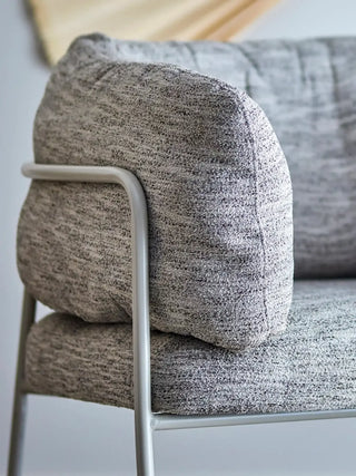Loungefauteuil beige karel 80cm van Bloomingville, van opzij met verhoudingen en constructie zichtbaar