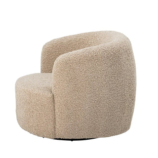 Loungefauteuil polyester nature Bocca van Bloomingville, schuin bekeken met vorm en afwerking zichtbaar
