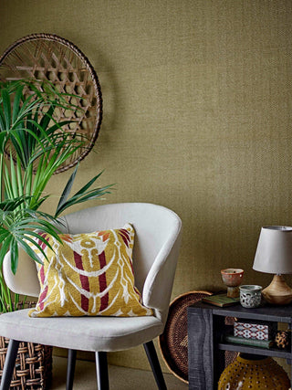 Loungestoel polyester naturel Loon van Bloomingville, toegepast in een sfeervolle interieursetting