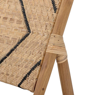 Loungestoel teak beige/naturel Lennox van Bloomingville, schuin van voren met vorm en afwerking zichtbaar