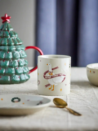 Mary mok van Bloomingville op een gedekte kersttafel