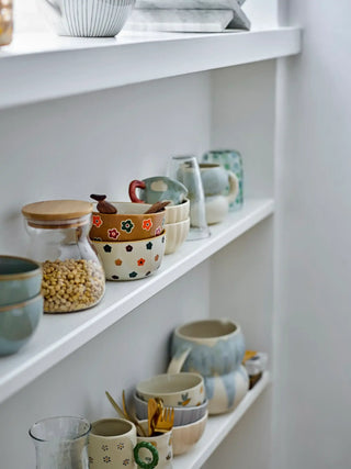 Addy schaal aardewerk beige 12cm van Bloomingville Mini, in een gestileerde detailopstelling