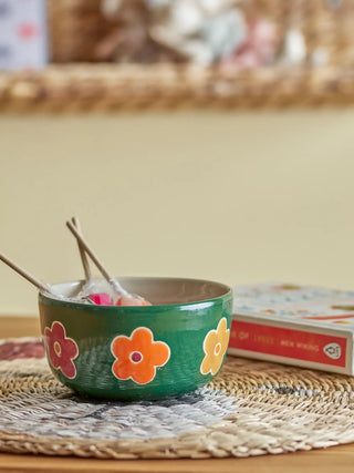 Addy schaal aardewerk groen 12cm van Bloomingville Mini, toegepast in een sfeervolle interieursetting