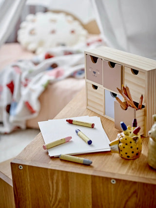 Calle ladeblok grenen naturel 27cm van Bloomingville Mini, toegepast in een stijlvolle woonkamer