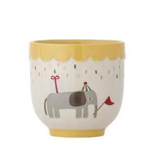 Celebrate beker aardewerk geel - 150ml van Bloomingville Mini, van bovenaf met vorm en indeling zichtbaar