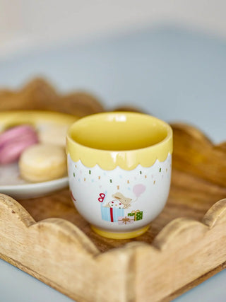 Celebrate beker aardewerk geel - 150ml van Bloomingville Mini, in een gestileerde detailopstelling