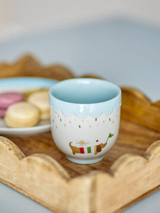 Celebrate mok aardewerk blauw - 150ml van Bloomingville Mini, in een gestileerde productopstelling
