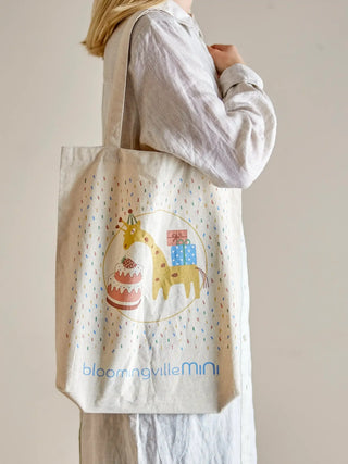Celebrate shopper katoen blauw van Bloomingville Mini, aan de achterzijde met afwerking zichtbaar