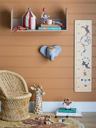 Cimmi opbergpot aardewerk multicolor 15cm van Bloomingville Mini, geplaatst in een ruimtelijke woonomgeving