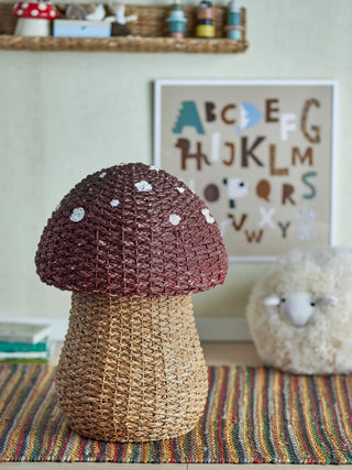 Corinthia mand zeegras rood 61cm van Bloomingville Mini, in een gestileerde detailopstelling