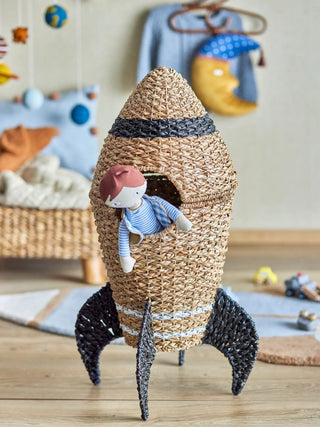 Cosmina mand zeegras naturel 68cm van Bloomingville Mini, toegepast in een sfeervolle interieursetting