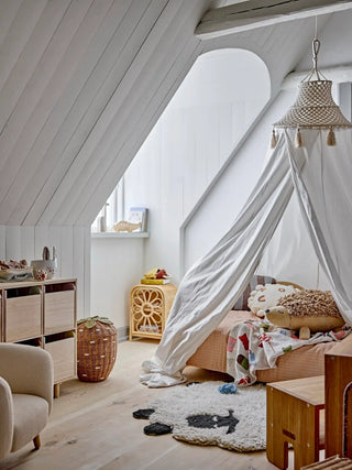 Dolly vloerkleed wol wit 84cm van Bloomingville Mini, in een gestileerde detailopstelling