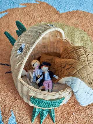 Eddi opbergmand rotan naturel 48cm van Bloomingville Mini, in een gestileerde productopstelling