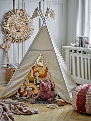 Fardin kindertipi katoen naturel 140cm van Bloomingville Mini, in een gestileerde detailopstelling