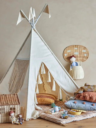 Fardin kindertipi katoen naturel 140cm van Bloomingville Mini, toegepast in een sfeervolle interieursetting