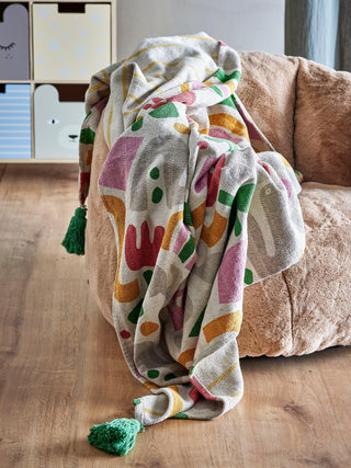 Plaid Filur gerecycled katoen 130×160 cm van Bloomingville Mini, in een gestileerde detailopstelling