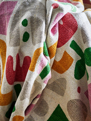 Plaid Filur gerecycled katoen 130×160 cm van Bloomingville Mini, toegepast in een sfeervolle interieursetting