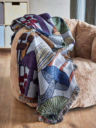 Plaid gerecycled katoen Sonam 130×160 cm van Bloomingville Mini, toegepast in een sfeervolle interieursetting