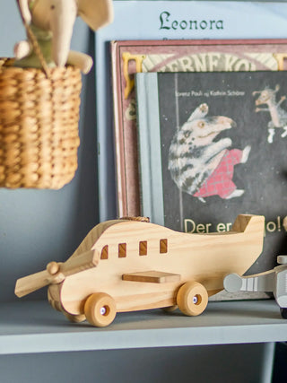 Plane mobiel grenen naturel 25cm van Bloomingville Mini, toegepast in een sfeervolle interieursetting
