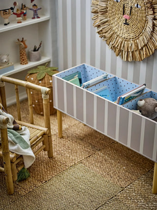 Salam opbergbak hout bruin 90cm van Bloomingville Mini, toegepast in een sfeervolle interieursetting