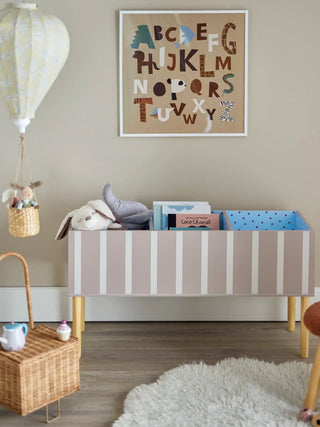 Salam opbergbak hout bruin 90cm van Bloomingville Mini, geplaatst in een ruimtelijke woonomgeving