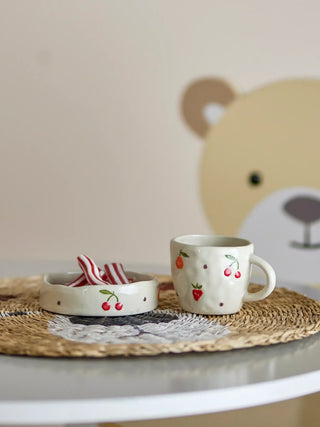 Tatiana serviesset aardewerk naturel - set van 2 van Bloomingville Mini, toegepast in een sfeervolle interieursetting