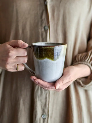 Mok aardewerk groen Jules - 450ml van Bloomingville, toegepast in een sfeervolle interieursetting