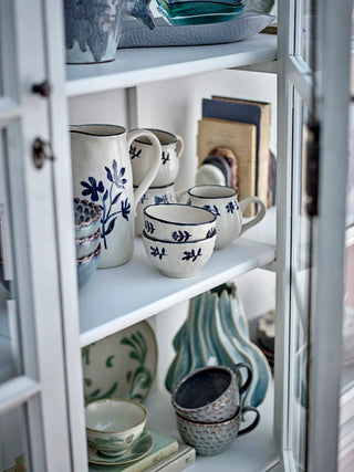 Mokkenset aardewerk blauw Eimy - 4 stuks van Bloomingville, geplaatst in een ruimtelijke woonomgeving