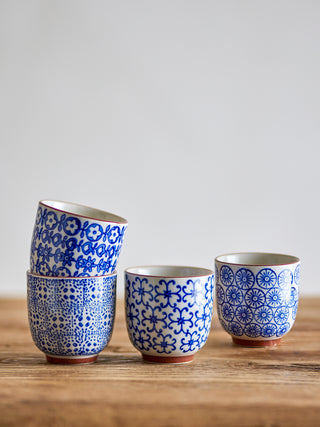 Mokkenset blauw Karine - set van 4 van Bloomingville, toegepast in een sfeervolle interieursetting