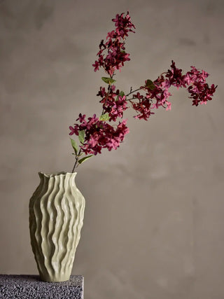 Myrtle kunstbloemen paars van Bloomingville, toegepast in een sfeervolle interieursetting